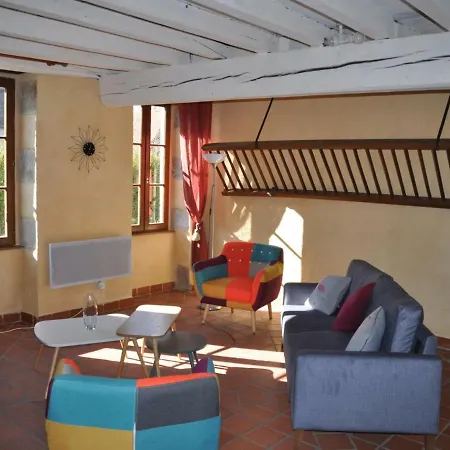 Saint-pourcain-sur-sioule, 4 Pieces, 6 Personnes - Fr-1-489-179 Сasa de vacaciones