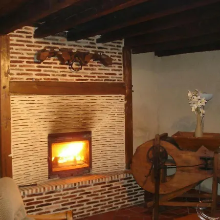 Saint-pourcain-sur-sioule, 4 Pieces, 6 Personnes - Fr-1-489-179 Сasa de vacaciones