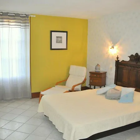 Сasa de vacaciones Saint-pourcain-sur-sioule, 4 Pieces, 6 Personnes - Fr-1-489-179 *