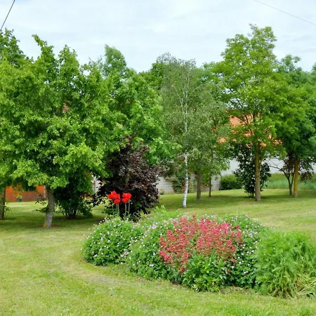 Сasa de vacaciones Saint-pourcain-sur-sioule, 4 Pieces, 6 Personnes - Fr-1-489-179 *